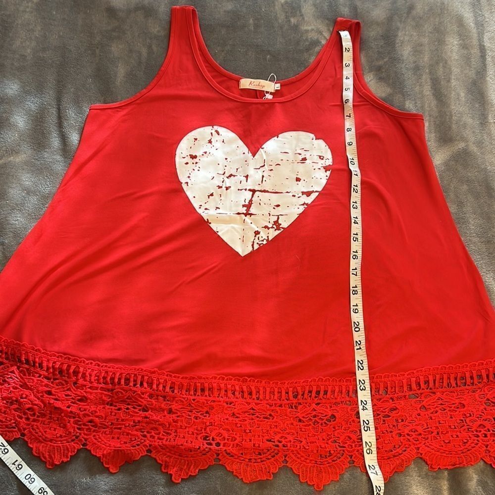 ROSHOP Red Lacy Bottom Heart Tank Top. Large - Picture 2 of 5